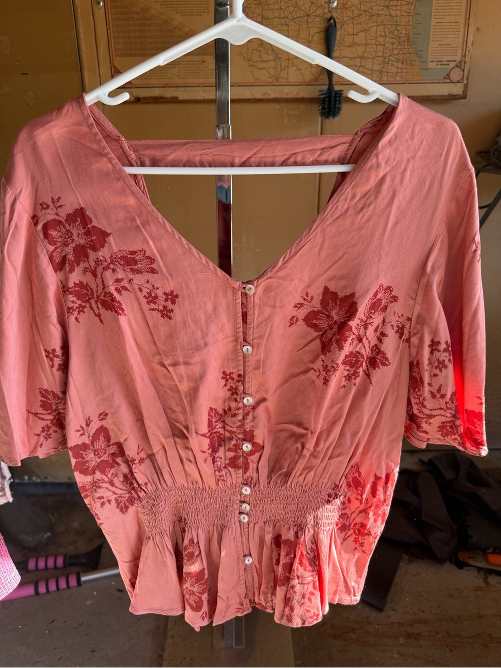 Billabong Pink/Rose Floral Button-Front Blouse.